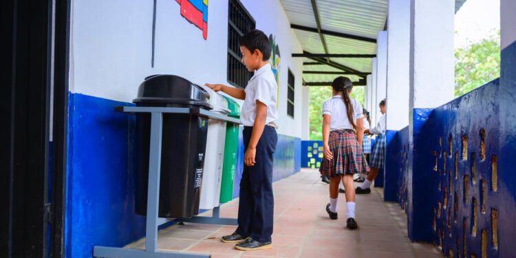 10 mil millones para escuelas y colegios de Támara