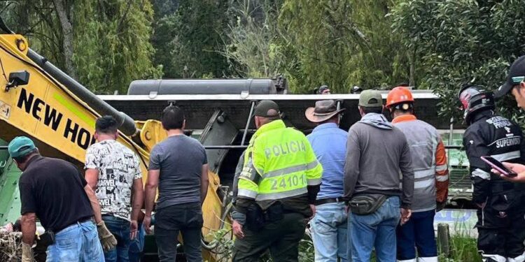 Accidente de Tren en Sotaquirá Deja Tres Personas Atrapadas