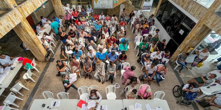 Culmina con éxito primera jornada de postulaciones para subsidios de vivienda en Arauca y la convocatoria continúa