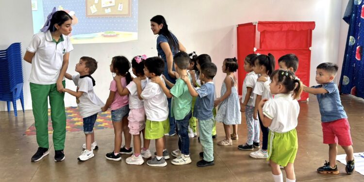 Niños del CDI Compartir aprenden sobre alimentación saludable con «¡Listos a Jugar!»