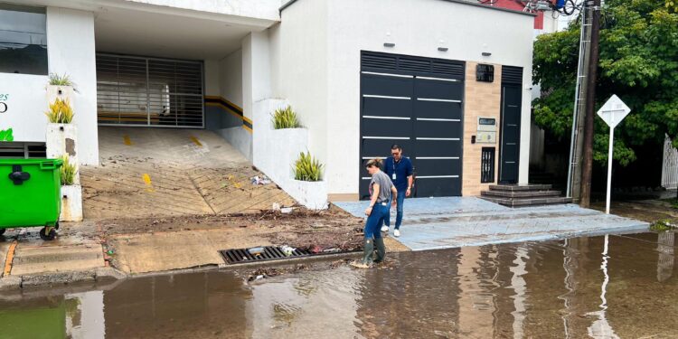 Secretaría de infraestructura de Yopal inspecciona puntos críticos tras fuertes lluvias