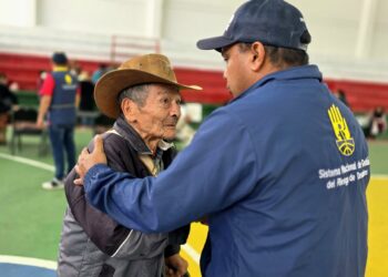 130 familias vulnerables de Sácama recibieron kits alimenticios en medio de la temporada invernal