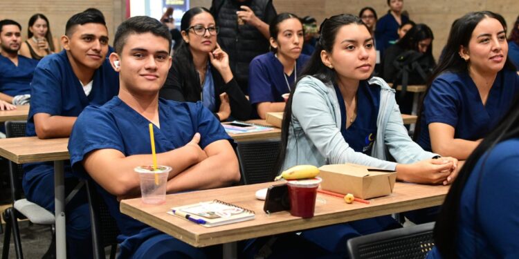 Segundo día del #ENDOTUR2025 en Yopal: Un espacio vital para la actualización en salud