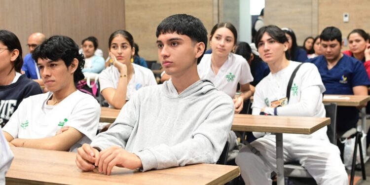 Segundo día del #ENDOTUR2025 en Yopal: Un espacio vital para la actualización en salud