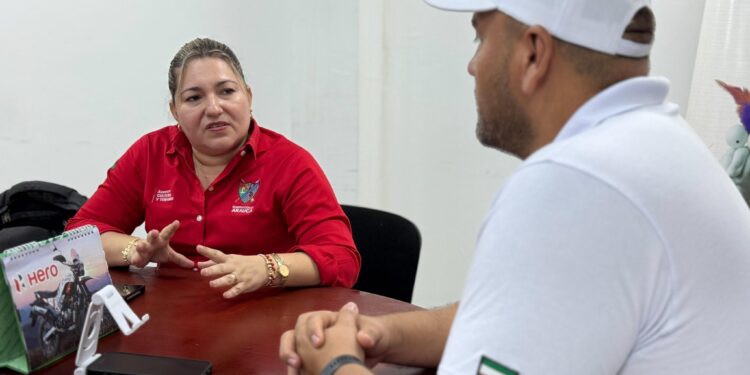 La asesora de cultura, Adriana Soto, recorre municipios para socializar nuevos proyectos culturales