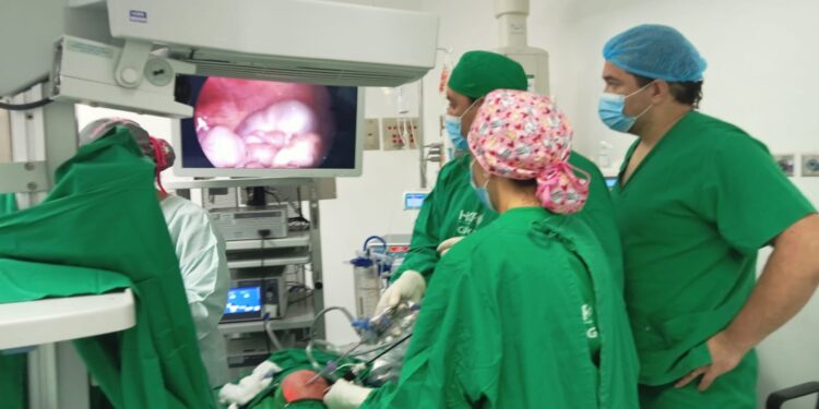 Histórico procedimiento en el HORO: por primera vez se realiza cirugía laparoscópica de tumor intraabdominal en un recién nacido