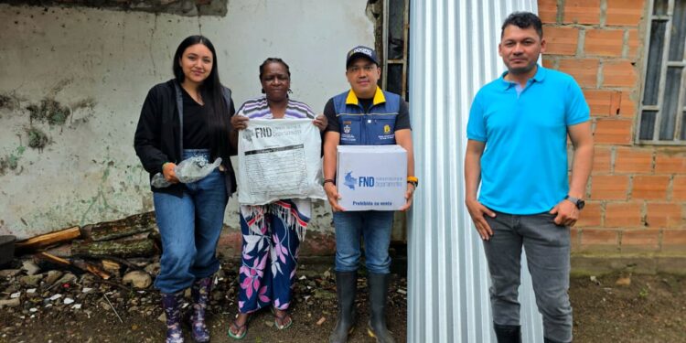 Madre cabeza de familia recibió ayuda tras vendaval que afectó su casita