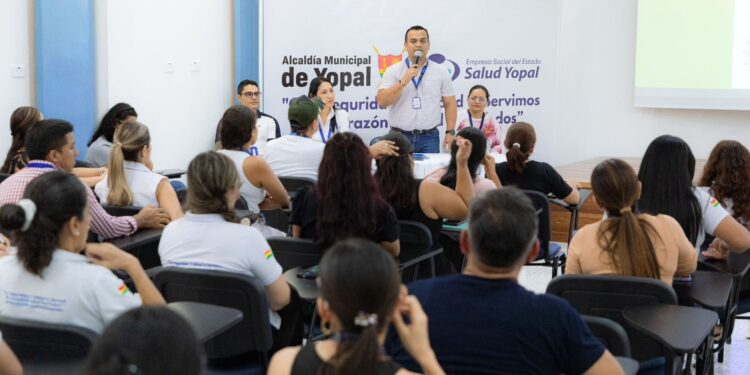 En la E.S.E. Salud Yopal se socializó la primera edición de la revista “Tabita Informa”