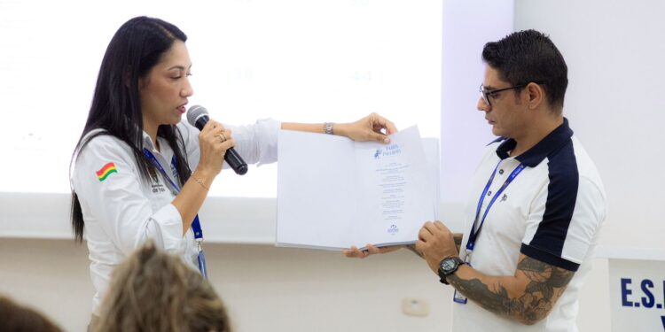 En la E.S.E. Salud Yopal se socializó la primera edición de la revista “Tabita Informa”