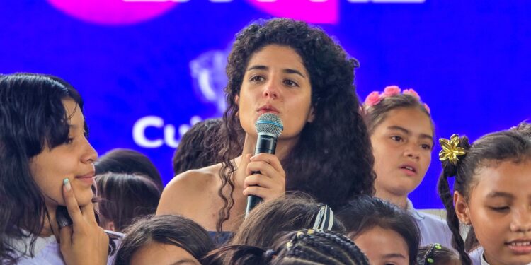 Ministra de las Culturas visitó Yopal y destacó el programa “Artes para la Paz” en la IE Lucila Piragauta