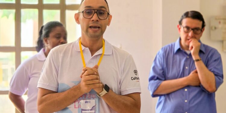 Ministra de las Culturas visitó Yopal y destacó el programa “Artes para la Paz” en la IE Lucila Piragauta