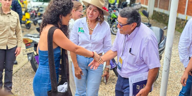 Ministra de las Culturas visitó Yopal y destacó el programa “Artes para la Paz” en la IE Lucila Piragauta