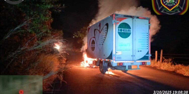 Alerta de Tráfico: Accidente e Incendio en Vía Alterna a Monterrey