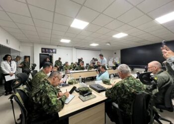 Ministro de Defensa lidera consejo de seguridad de alto nivel en Arauca ante grave crisis de orden público