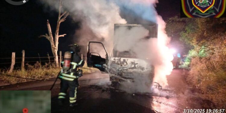 Alerta de Tráfico: Accidente e Incendio en Vía Alterna a Monterrey