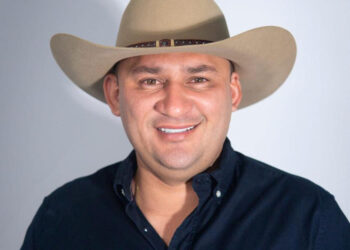 Arvey Méndez oficializa su precandidatura al Senado por el Centro Democrático con el respaldo de Alirio Barrera