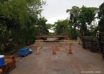 Se mantiene cierre total en la vía Arauquita–La Antioqueña por instalación de puente modular