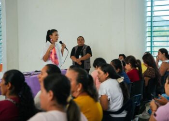 Mujeres emprendedoras fortalecen sus habilidades digitales