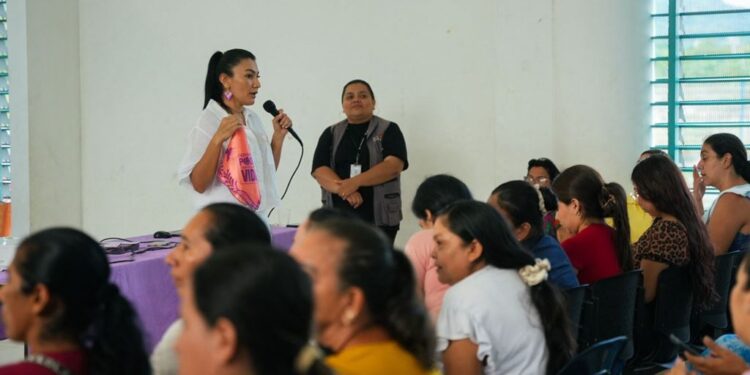 Mujeres emprendedoras fortalecen sus habilidades digitales