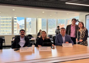 Alcalde Marco Tulio Ruíz Lidera agenda estratégica para el desarrollo regional en la comisión rectora del SGR