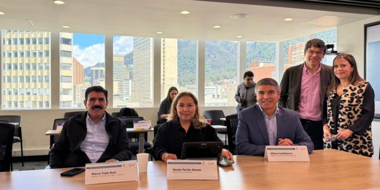 Alcalde Marco Tulio Ruíz Lidera agenda estratégica para el desarrollo regional en la comisión rectora del SGR