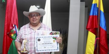 Fotógrafo de Diario de Casanare es reconocido como uno de los 100 grandes líderes de Arauca