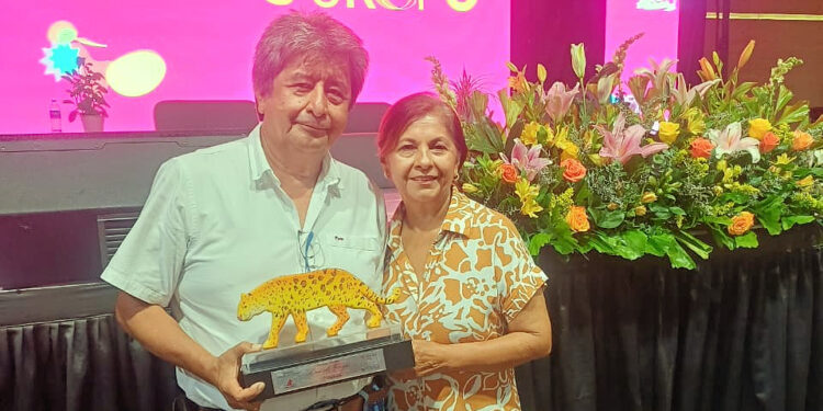 Daniel Fiaga Cely, galardonado con el “Jaguar del Turismo” por su trayectoria en el Joropo Fest