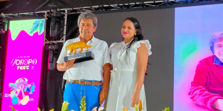 Daniel Fiaga Cely, galardonado con el “Jaguar del Turismo” por su trayectoria en el Joropo Fest