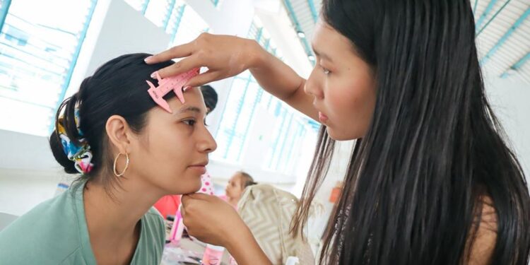 Inician talleres para madres cabeza de hogar en la Casa de la Mujer y la Familia