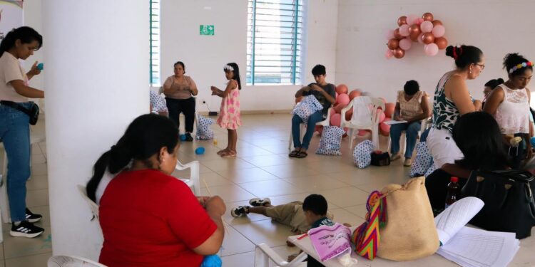 La Secretaría de Desarrollo Social lanza curso de tejido para fomentar la autonomía económica