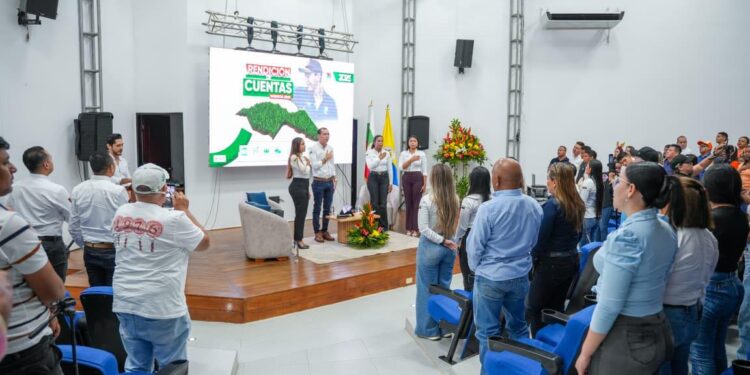 Alcalde Juan Qüenza dirigió la audiencia pública de Rendición de Cuentas 2025 a la comunidad araucana