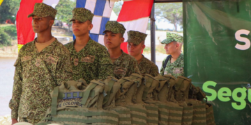 Gobernadora del Meta fortalece la seguridad fluvial con dotación a la Armada Nacional