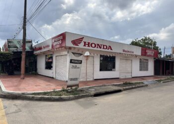 Concesionario de motos Honda en Paz de Ariporo amaneció con impactos de bala en su fachada