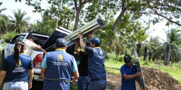 Tras incendio en su casa: Familia humilde recibió ayuda del gobernador en Monterrey