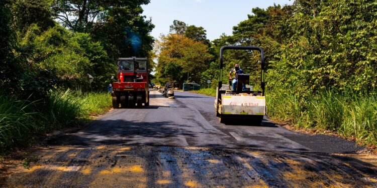 Avanzan las obras de mejora en la vía La Antioqueña para impulsar la movilidad en Arauca
