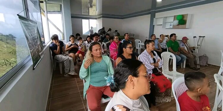 La Cuarenta estrena salón comunal en Monterrey