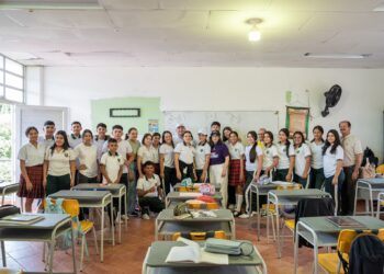 Inspirando sueños: Gobierno departamental visita a estudiantes y refuerza su compromiso con la educación
