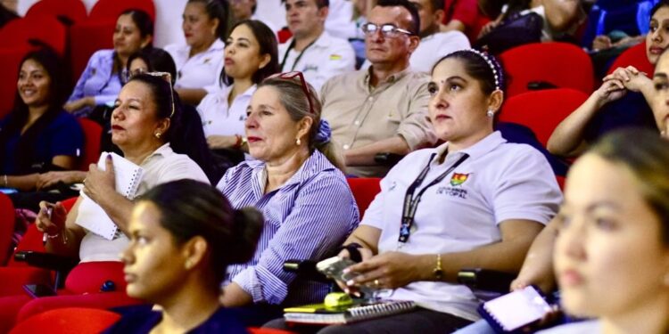 Autoridades de salud alistan inicio de vacunación contra el dengue para niños