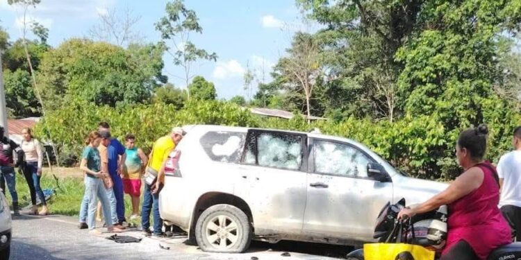 Dos personas fallecidas en ataque a vehículo en la vía Tame – Fortul