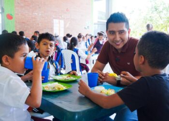 Alcalde Marco Tulio Ruíz verifica personalmente la calidad del PAE en colegios de Yopal