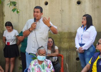 Comunidad e instituciones articulan acciones ante situación de riesgo en el caño Usíbar