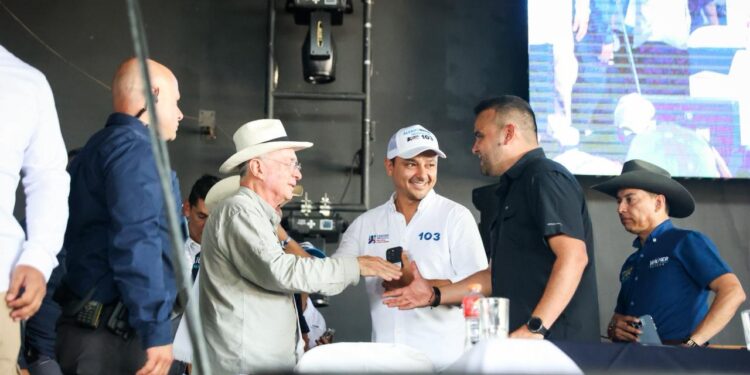 Con el respaldo de Uribe, Álvaro Mariño promete el regreso de la seguridad a Casanare