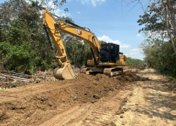 En Arauca, avanzan los trabajos de mejoramiento y protección del Dique Perimetral en el sector rural