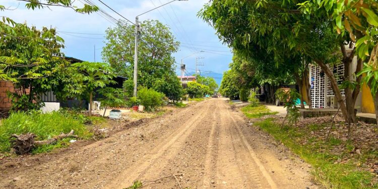 Inician obras de mejoramiento vial en Villa David; más de mil familias beneficiadas