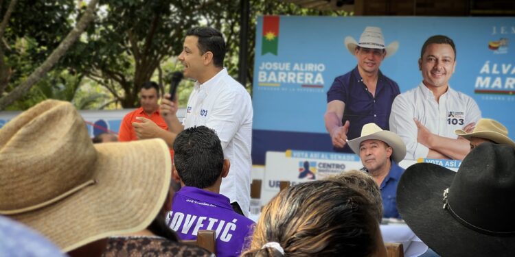 Candidato Álvaro Mariño refuerza su agenda legislativa en visita a la vereda Las Atalayas de Aguazul