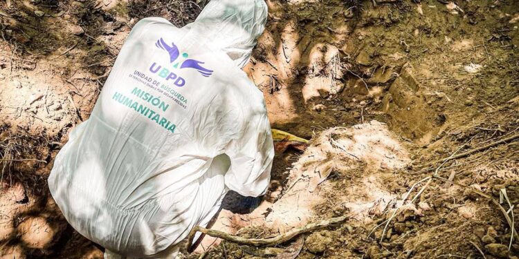 Rompen décadas de silencio en Monterrey: Recuperan cuerpo de joven costeño tras años de olvido