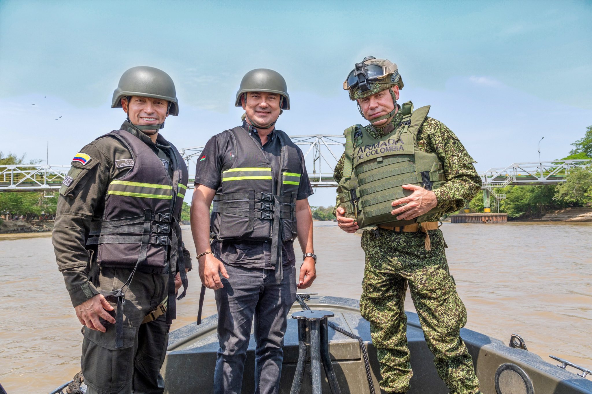 Operativo de seguridad en el río Arauca: Gobernación y Armada Nacional ...