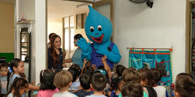 Yo ahorro agua: Jornada de sensibilización en el colegio Luis Hernández Vargas