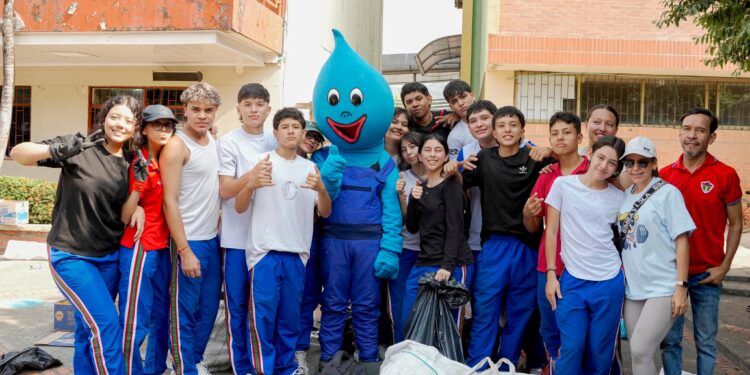 Yo ahorro agua: Jornada de sensibilización en el colegio Luis Hernández Vargas