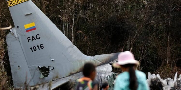 Las impactantes escenas que dejó el accidente de un avión tipo Hércules C-130 en Puerto Leguízamo han generado profunda conmoción en Colombia